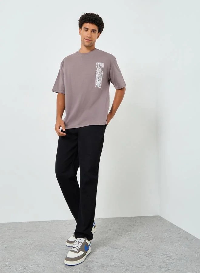 ستايلي تيشيرت فضفاض بطبعة جرافيك